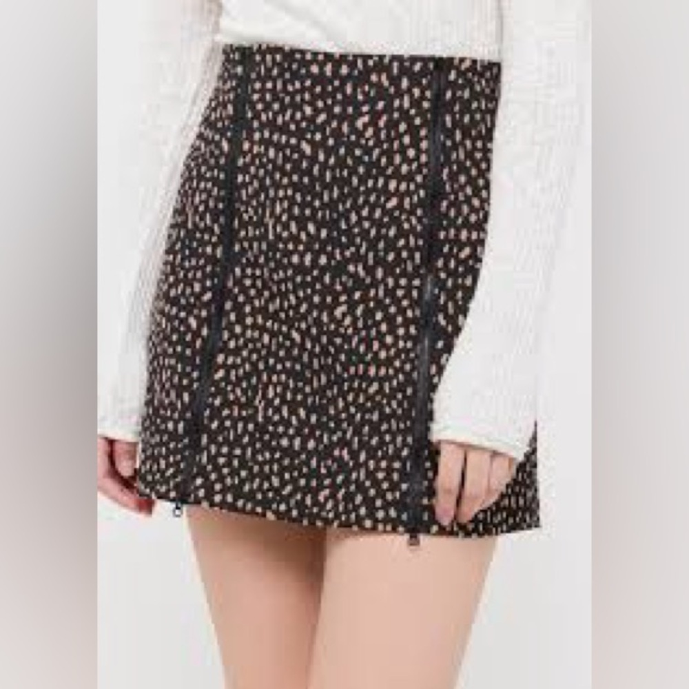 Urban Outfitters small Tara Side-Zip Mini Skirt Animal Print women’s black tan